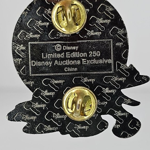 Disney Auctions Mickey Mouse Dracula Vampire Halloween 2003 LE 250 Pin - Picture 7 of 7